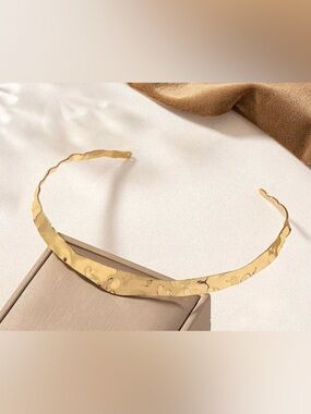 Gold Hammered Metal Collar Necklace - Women Accessories